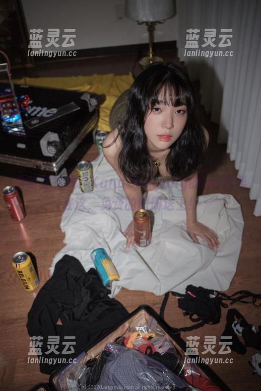 为啥要花钱？Kang Inkyung的ins合集在这，免费的图册送上！